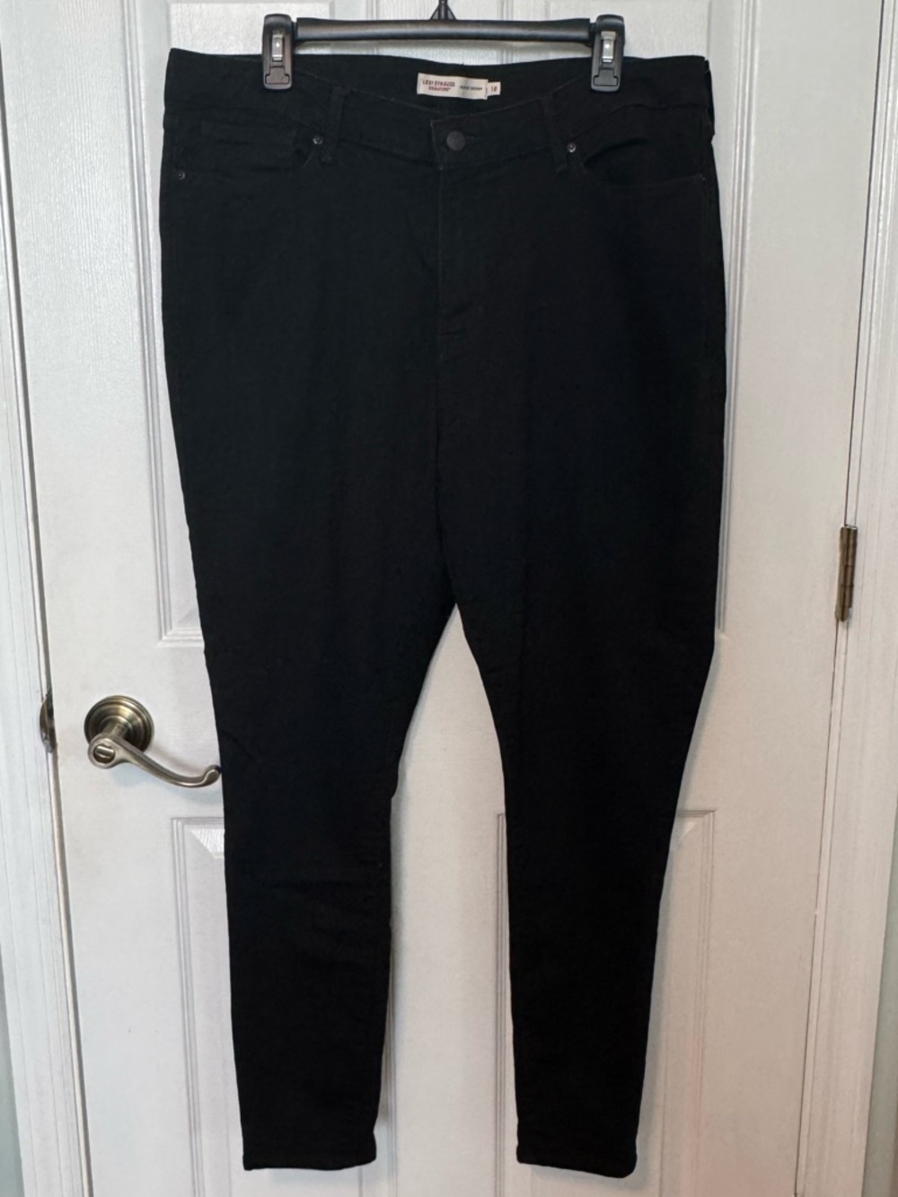 Levi Strauss Signature High Rise Skinny Black Jeans